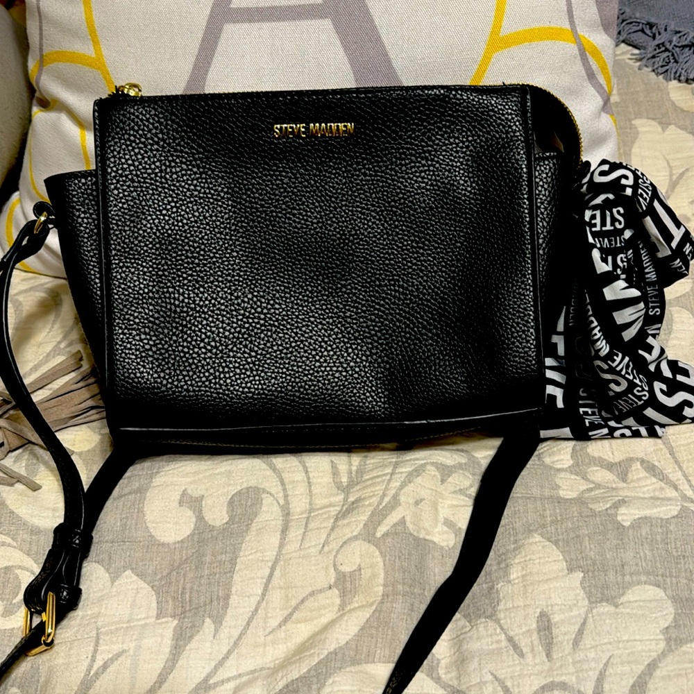 Steve Madden Black Cross Body Bag